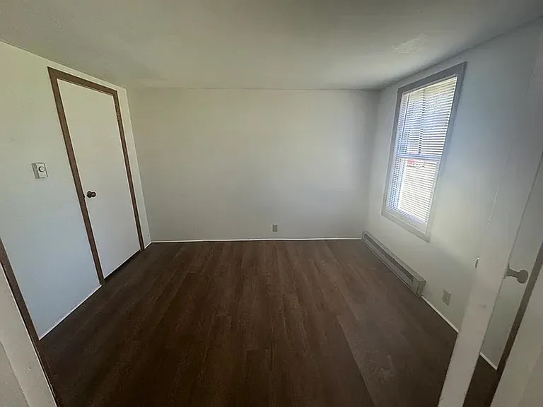 4629 S Selby St — Photo 7