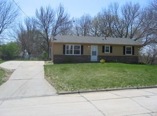 903 3rd St, Glenwood, IA 51534