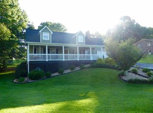 4508 Surrey Rd, Pulaski, VA 24301