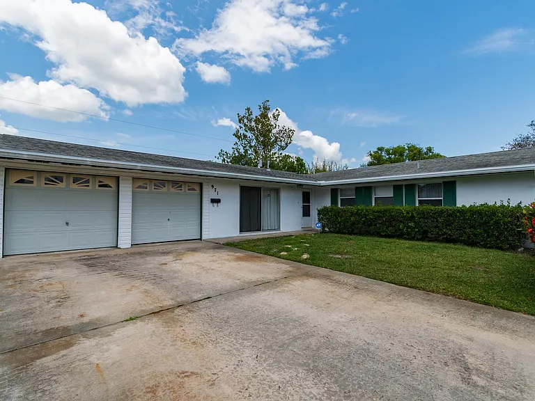 971 Beechfern Ln — Photo 6