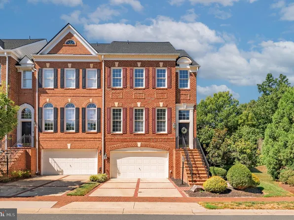 18505 Bear Creek Ter, Leesburg, VA 20176