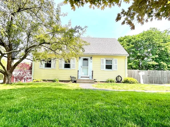 148 Oak St, Abington, MA 02351