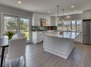 16 Cove Rd, Southampton, NY 11968