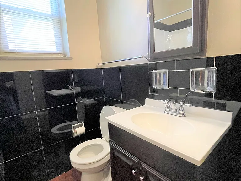 5712 Phillips Ave #B9 — Photo 142