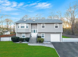 1214 Waverly Ave, Holtsville, NY 11742