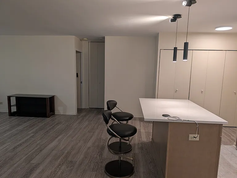 1516 Hinman Ave #804 — Photo 11