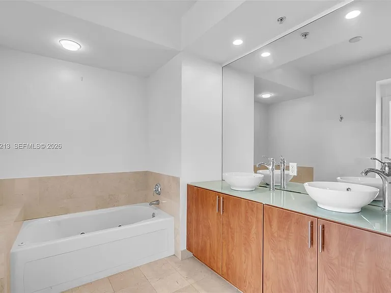 315 NE 3rd Ave #1805 — Photo 21