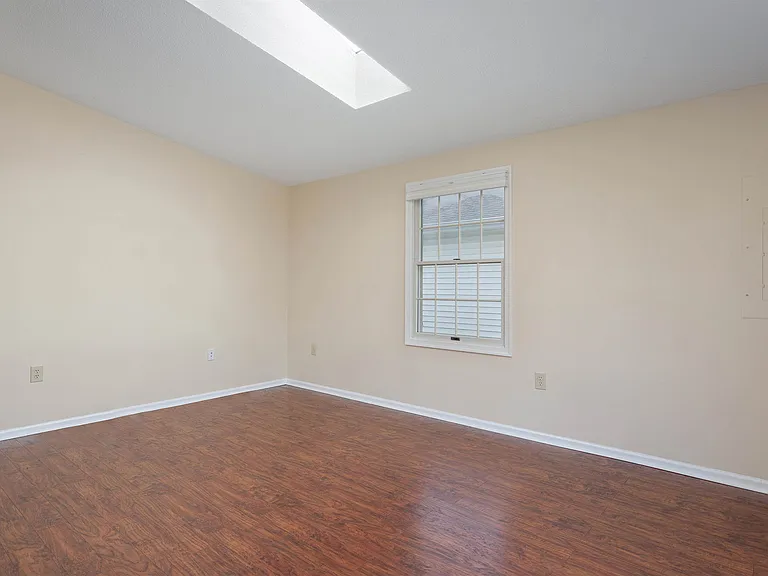 16 Pine Tree Ln — Photo 16