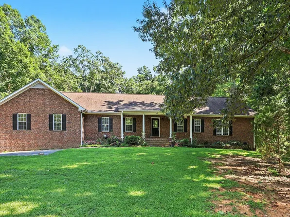 4 Eight Js Ln, Clayton, NC 27520