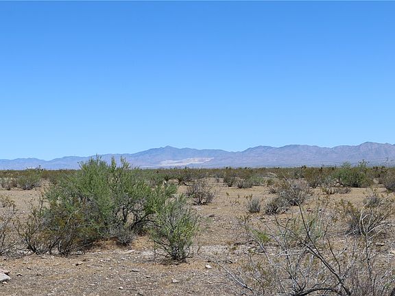 5th image of 3853 S Naco Rd