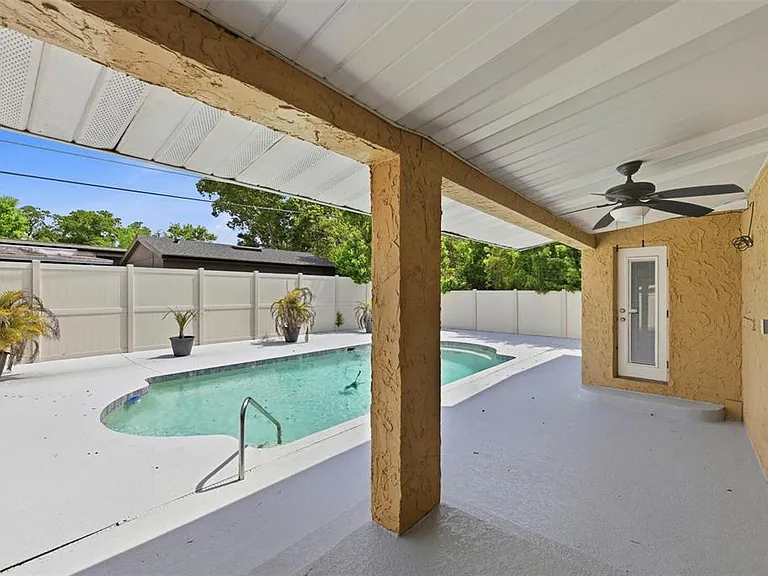 3707 Pelican Ln — Photo 10