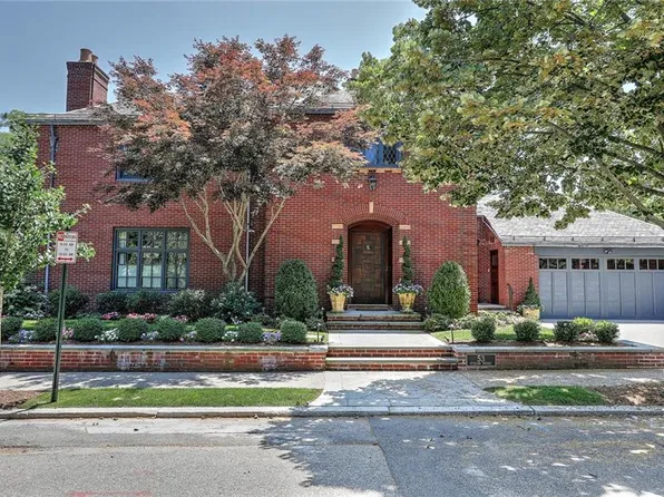 53 Stimson Ave, Providence, RI 02906