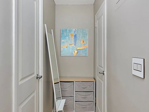 4th image of 7 E 14th St APT 804