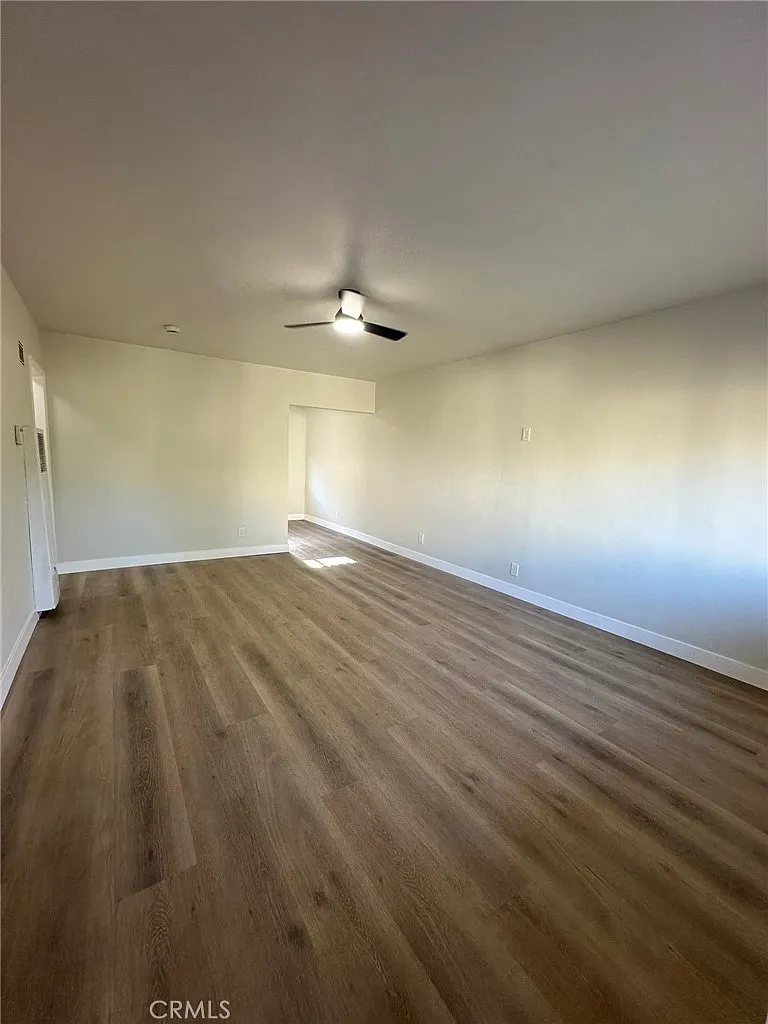 6701 Stafford Ave — Photo 2