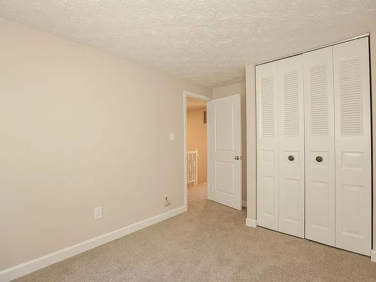 2911 Bridgehampton Ct — Photo 13