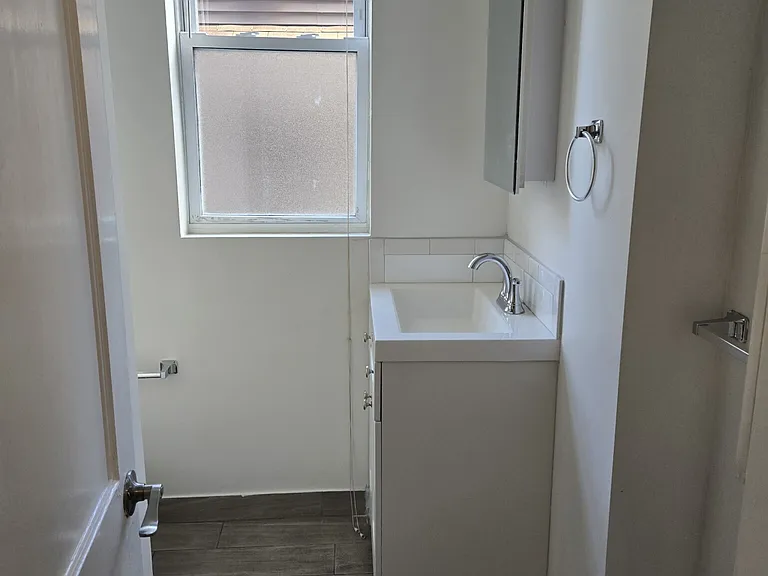 1185 Commonwealth Ave #9 — Photo 11