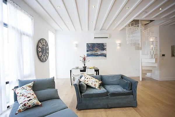 Rented by Owner | media 11