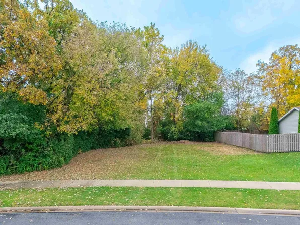 768 Konnor Court, Omro, WI 54963