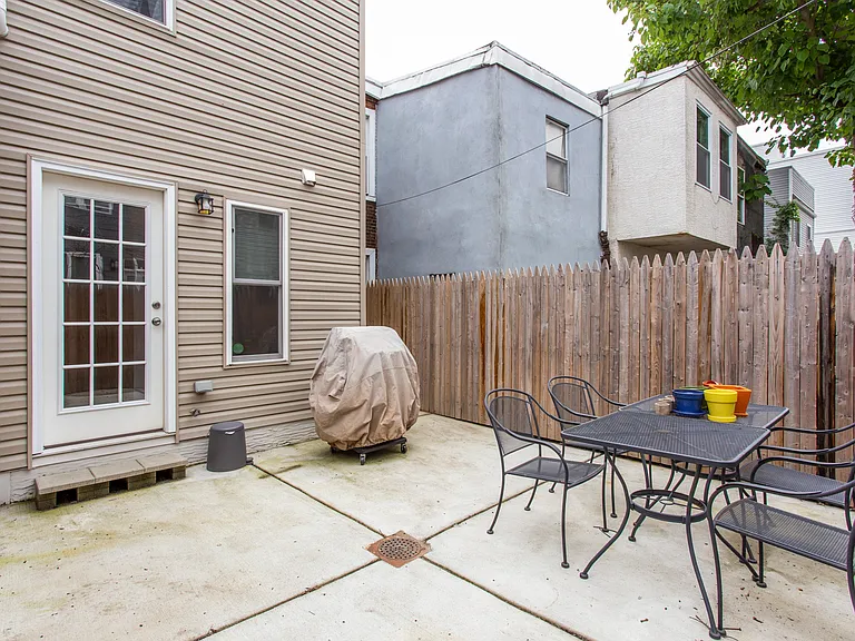1711 Latona St — Photo 11