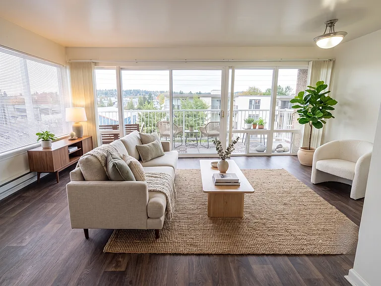 Russell/Central Park in the Heart of Ballard — Photo 80