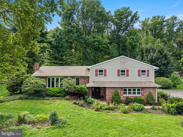 2323 Harmonyville Rd, Elverson, PA 19520