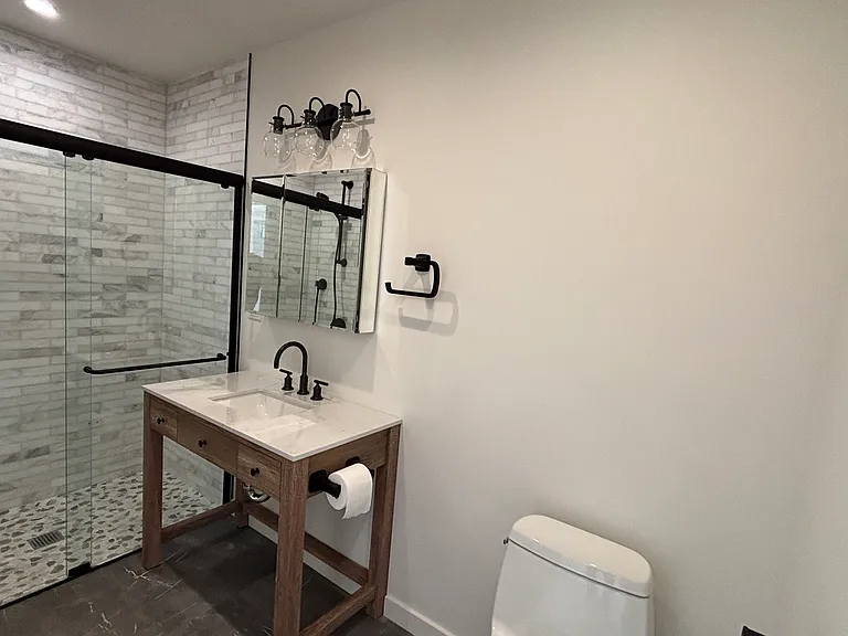 447 Main St #1 — Photo 5