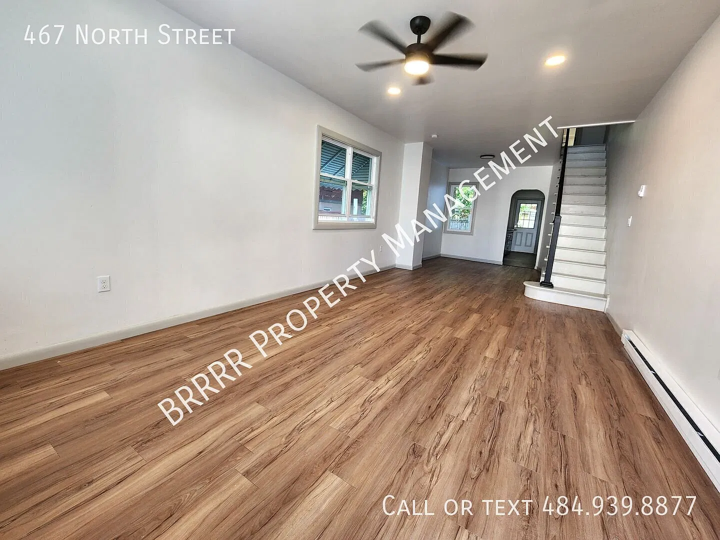 Remodeled end unit rowhome. 3 bedrooms, 1 bathroom and fenced yard — Photo 3
