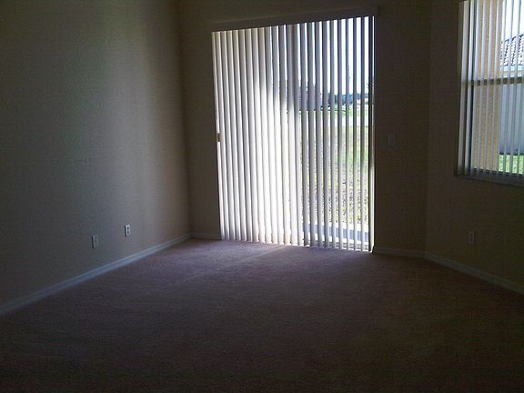 4th image of 502 Basil Ct