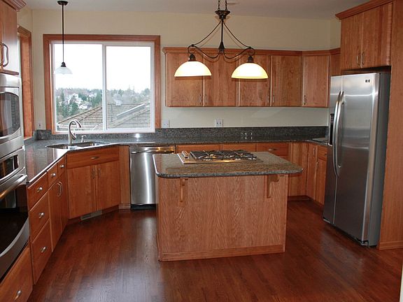 3rd image of 3911 53rd St NE
