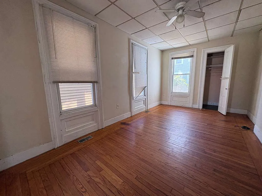 3 bed, 1.5 bath, $2,150 — Photo 4