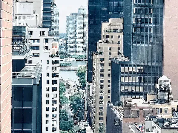 145 E 48th St, New York, NY