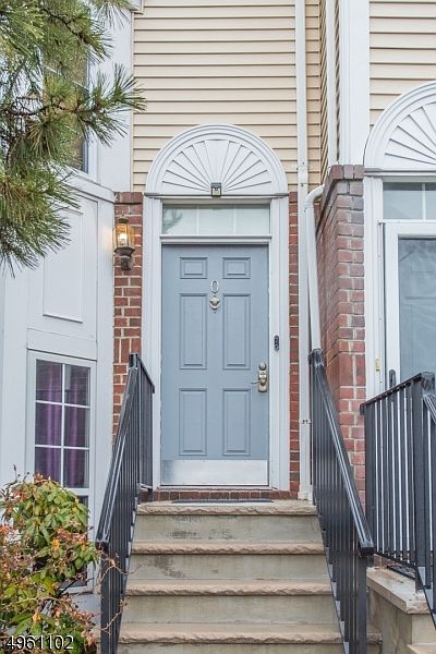 1st image of 50 Pine St C500o #O