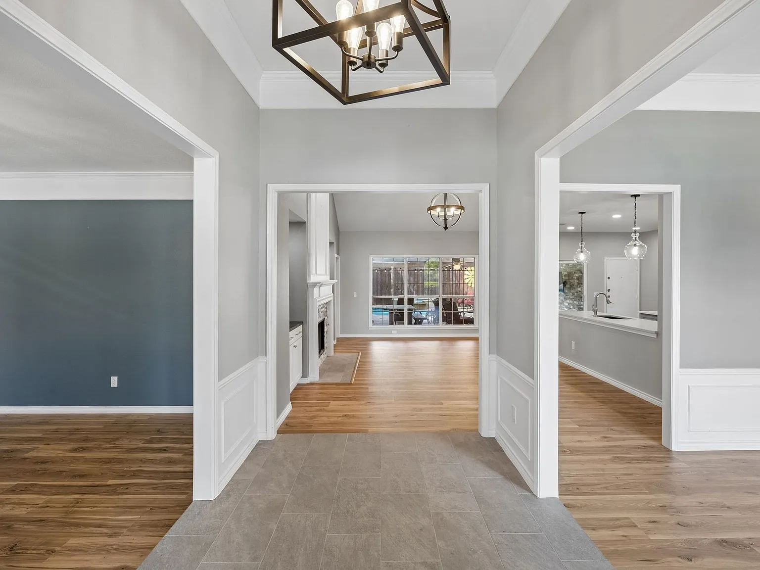 4 bed, 2.0 bath, 2362 sqft, $3,900 — Photo 4