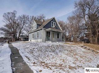 2804 N 41st St, Omaha, NE 68111