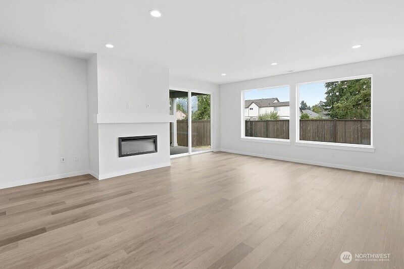 4th image of 19453 116th Street Ct E #25