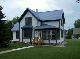 419 W 4th St, Shawano, WI 54166