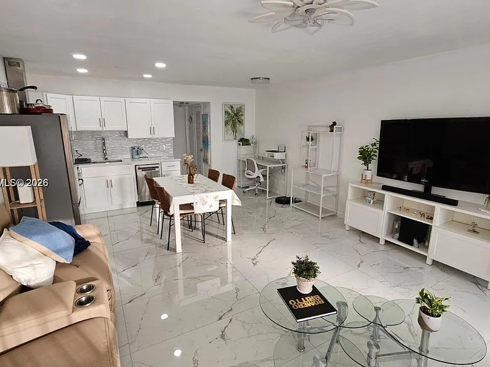 340 Oakridge S #340