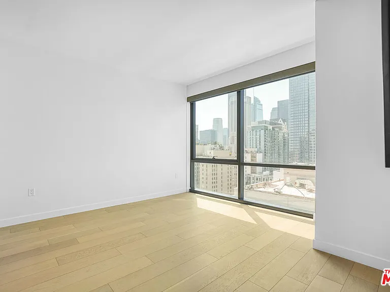 400 S Broadway Ave #1608 — Photo 25