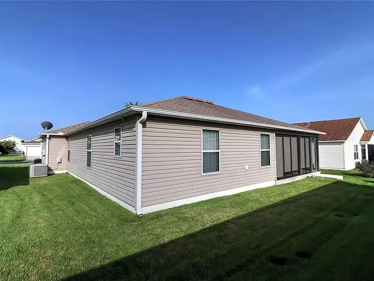 2393 Carriage Hill Way — Photo 21