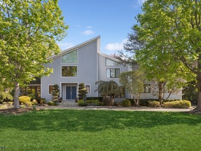 3 Blackberry Ln, North Caldwell, NJ, 07006