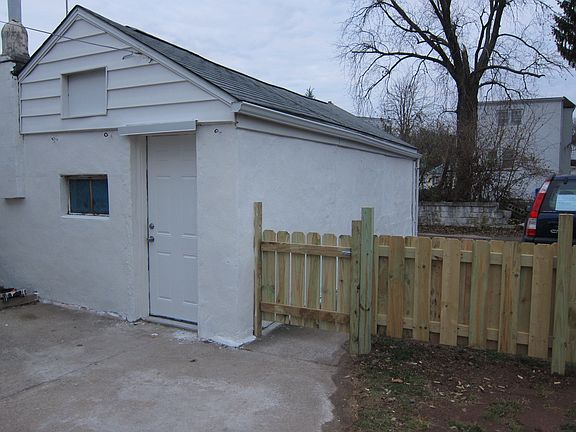 1 car Garage