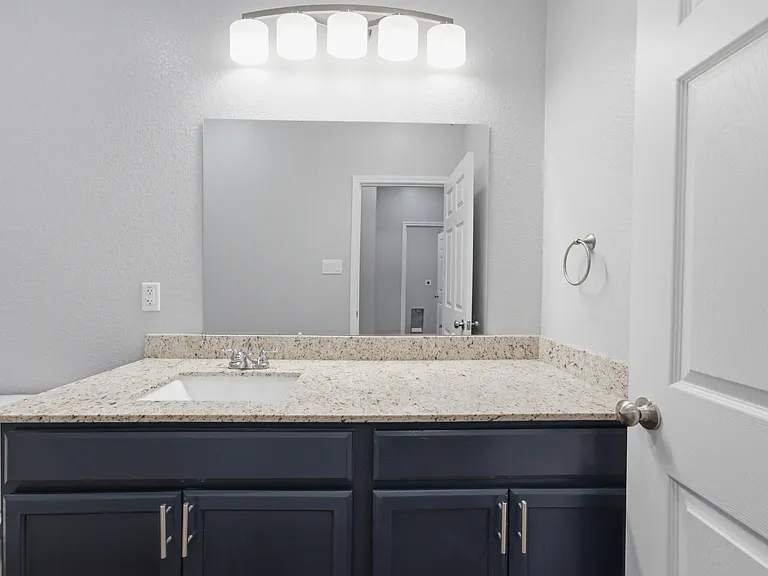 3109 Clinkenbeard Dr #3107B — Photo 16
