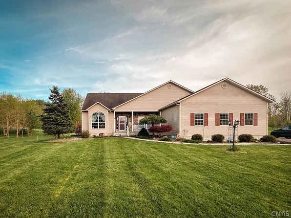 4354 Oak Orchard Rd, Clay, NY 13041