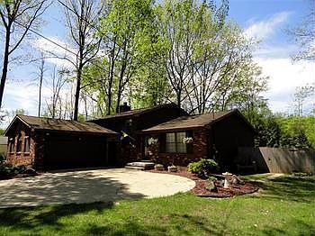 1st image of 819 Cheryl St