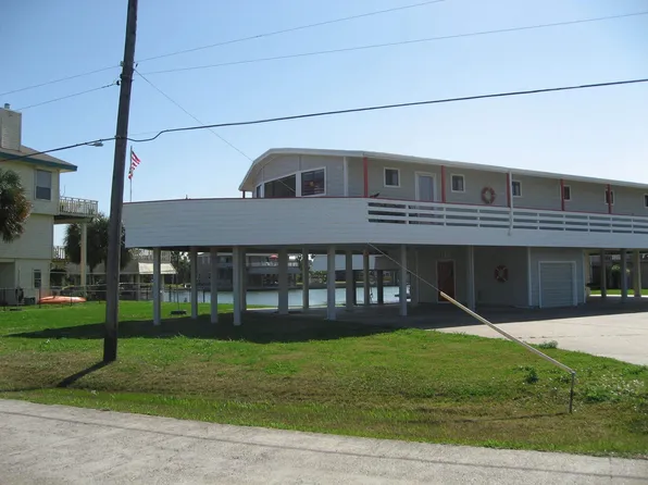4501 Jolly Roger Rd, Jamaica Beach, TX 77554