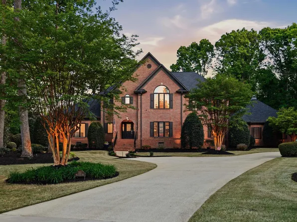 212 Weatherby Dr, Greenville, SC 29615