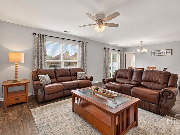4th image of 111 Poppy Road