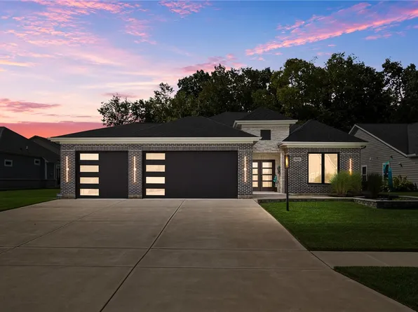 9493 Monaco Cir, Centerville, OH 45458