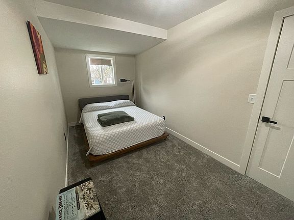 5th image of 205 3rd St NE