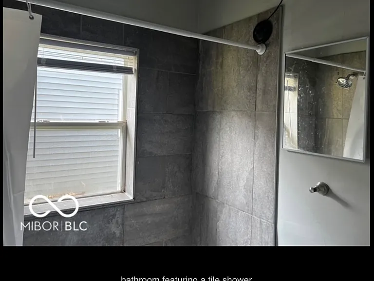 328 W 40th St — Photo 35